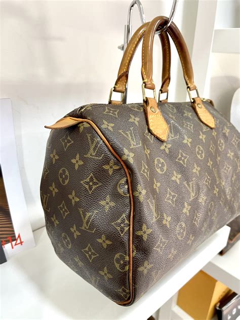 negozi louis vuitton bauletti|louis vuitton boutique.